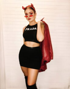 Sexy Halloween babe
