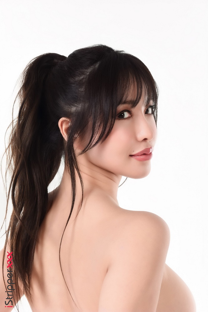 Reina Ohara StripSaver for download now